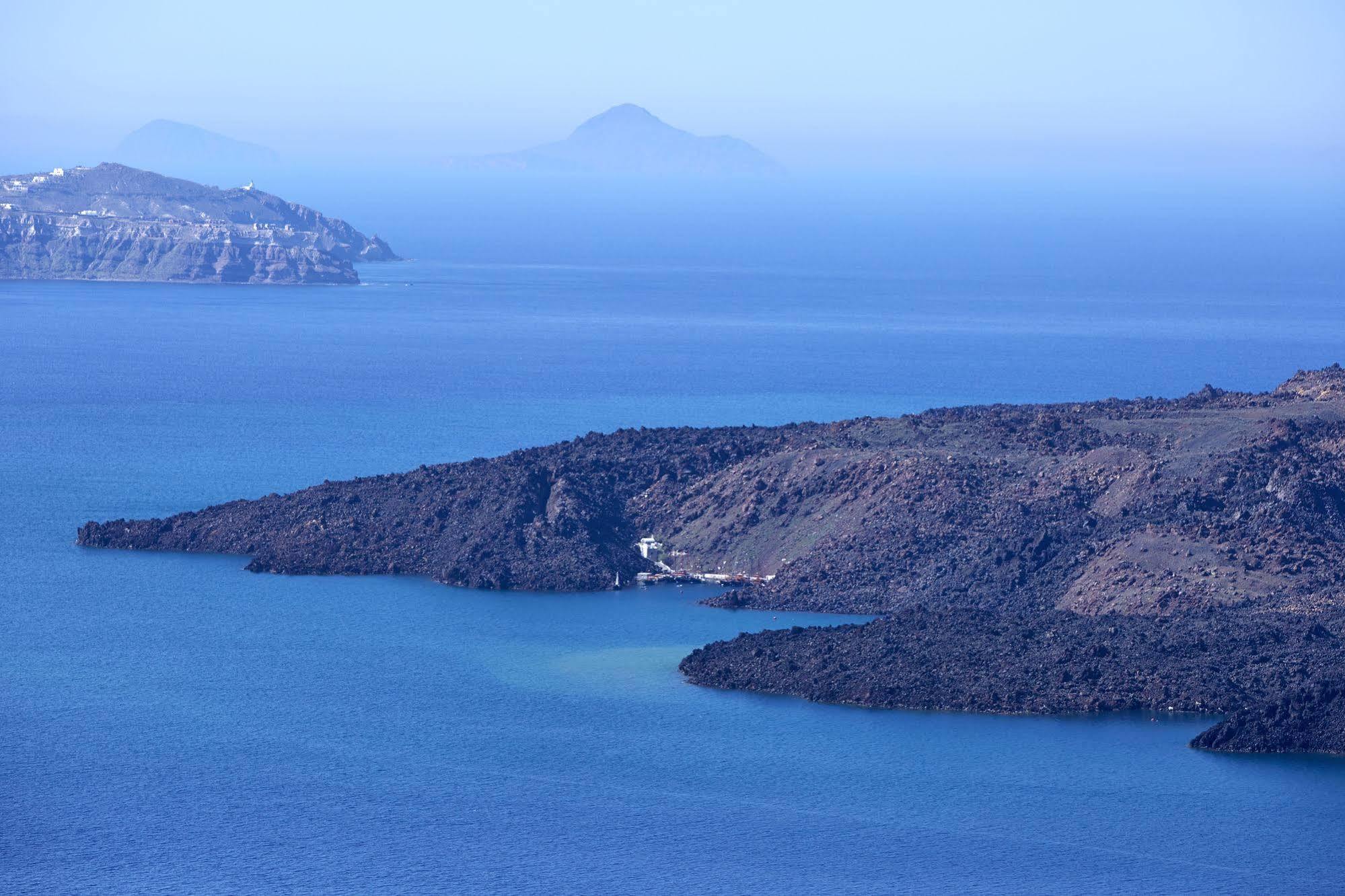 Caldera Cliff Suites Fira  Exteriér fotografie